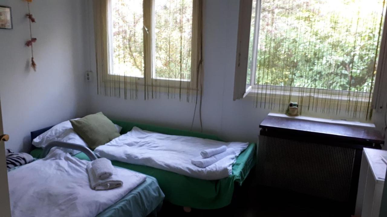 Kerekparos Es Zarandok Vendeghaz Villa Apostag Buitenkant foto