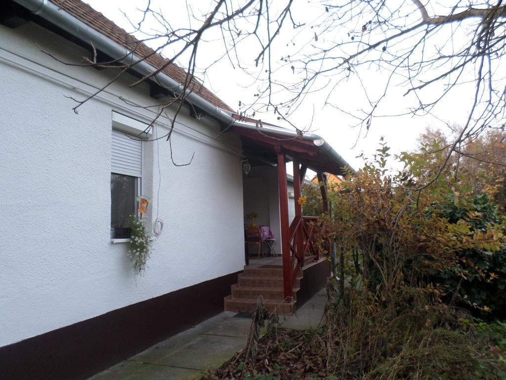 Kerekparos Es Zarandok Vendeghaz Villa Apostag Kamer foto